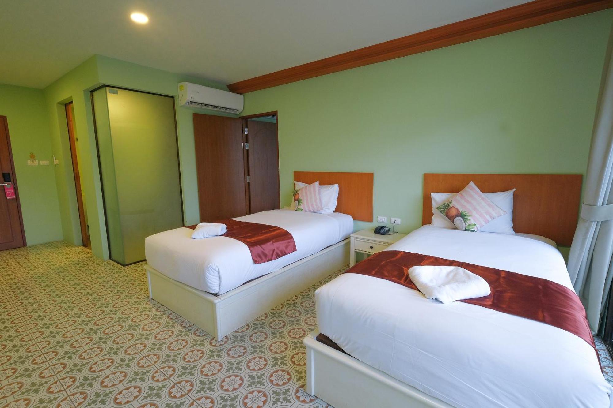 The Pineapple Hotel 4*